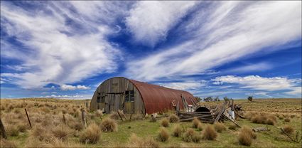 Nissen Hut - Lake Eucumbene - NSW T (PBH4 00 12491)
